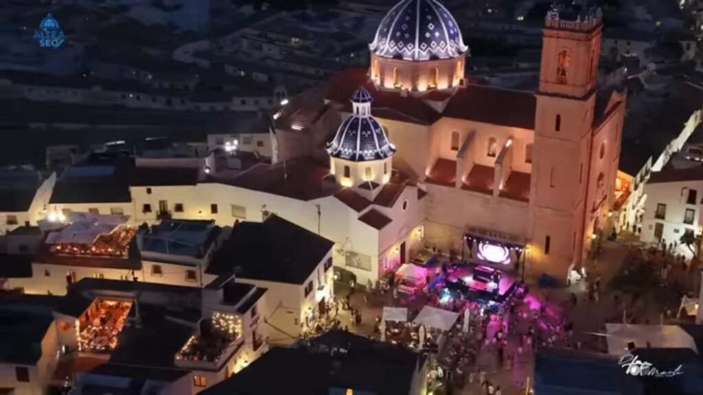 Aerial night view of the Altea church during DIVERS Altea 2026